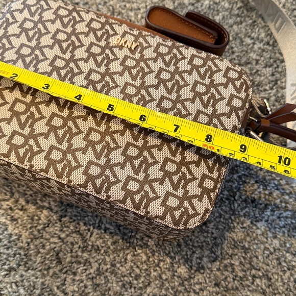 DKNY Brown and Cream Monogram Shoulder Bag - Picture 5 of 7